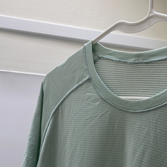 Lululemon Men's Shirt - Picture 9 of 9